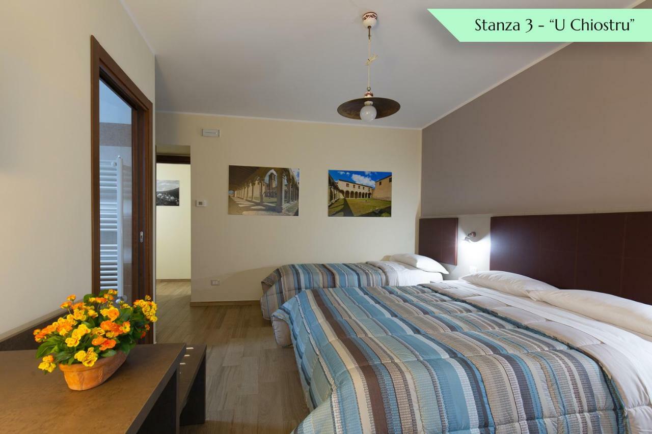 B&B Loreto Sant'Angelo di Brolo Esterno foto