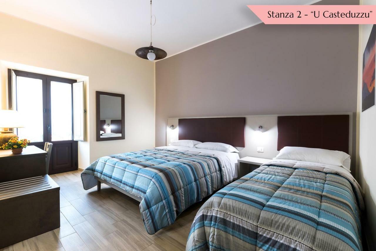 B&B Loreto Sant'Angelo di Brolo Esterno foto